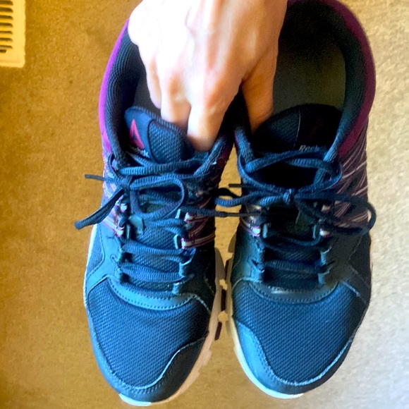 Womens Reebok Running shoe size 9 - Picture 3 of 5